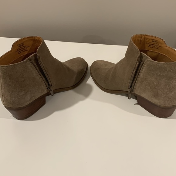 Boots - Picture 7 of 7